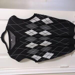 Black, white, and gray sweater vest size L